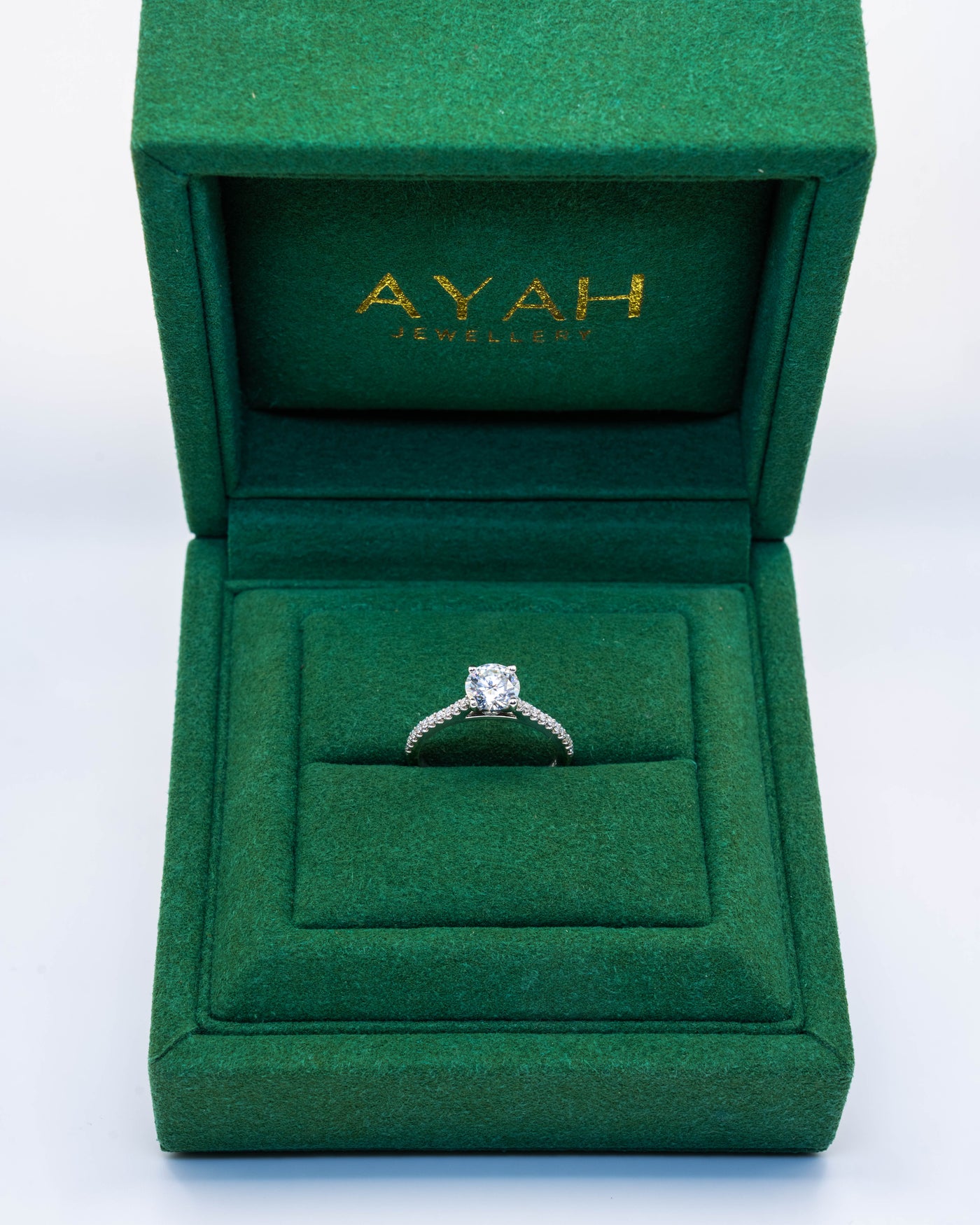 Leyla - Classic 4 Claw Ring with Diamonds