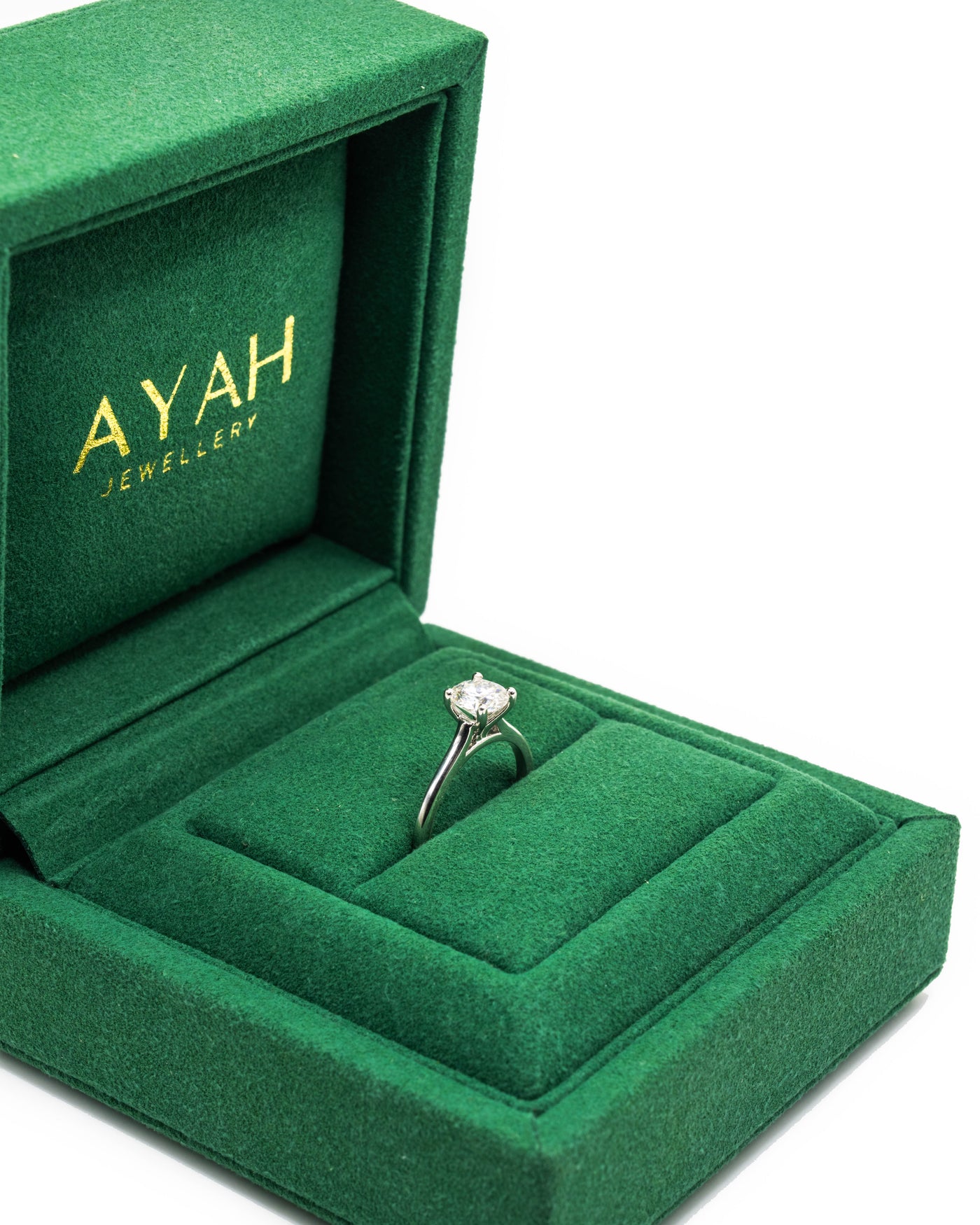 Leyla - Classic 4 Claw Ring with Diamonds