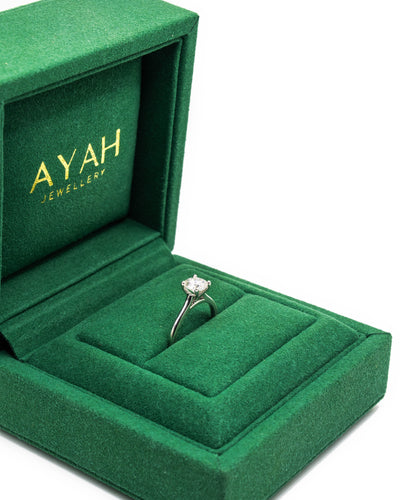 Leyla - Classic 4 Claw Ring with Diamonds